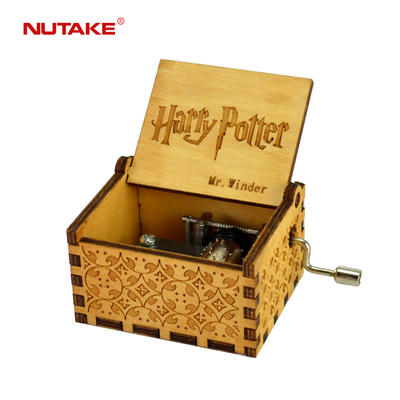 Custom wooden Harry Potter hand crank music box 55805101-02